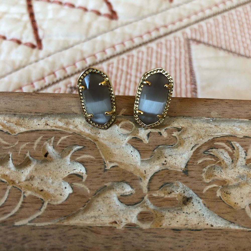 Kendra Scott Ellie Stud Earrings in Slate w/Gold